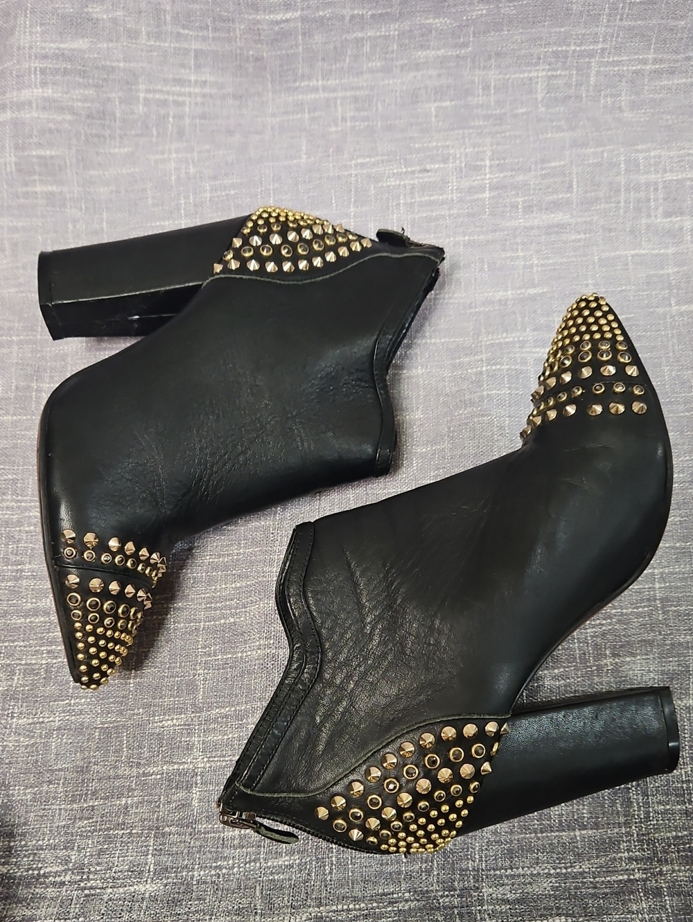 Lola Cruz Black Leather Gold Studded Pointed Toe Ankle Boots Booties